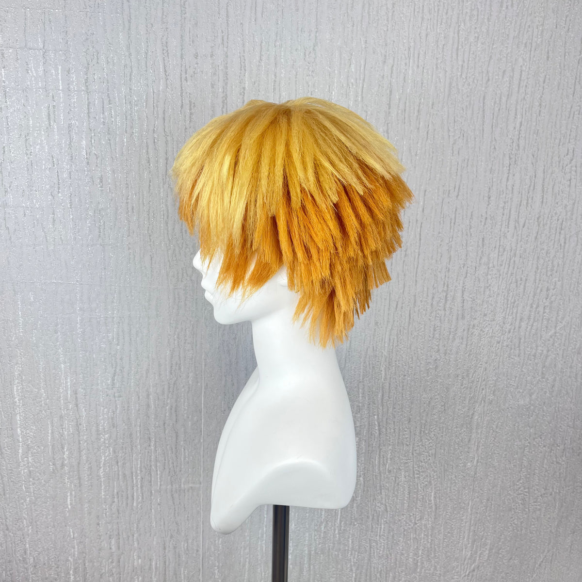 Agatsuma Zenitsu Demon Slayer Cosplay Wig, Hand Pre-Styled Yellow Orange Gradient Short Fluffy Wig with Fringe for Comic Con, Halloween and Anime Cosplay