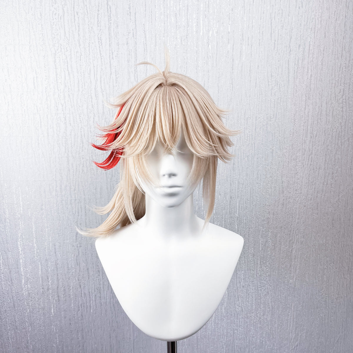 Genshin Impact Kaedehara Kazuha Cosplay Wig | Pre-Styled Layered Short Hair with Blonde Base & Red Streak Low Ponytail for Game Character Cosplay, Comic Con & Halloween Costume