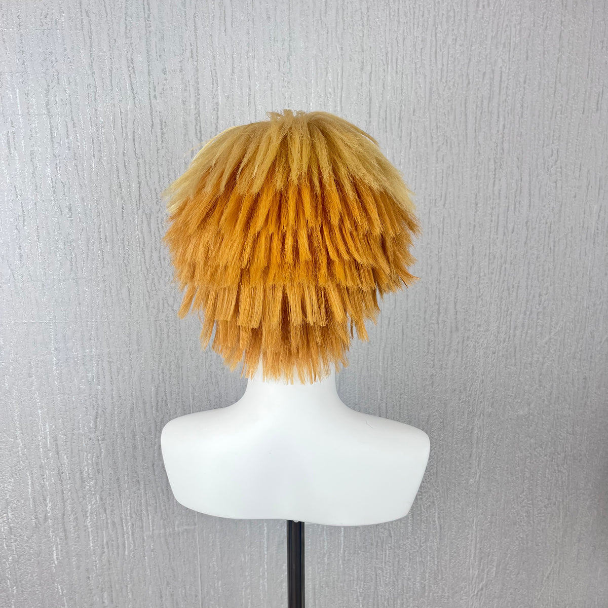 Agatsuma Zenitsu Demon Slayer Cosplay Wig, Hand Pre-Styled Yellow Orange Gradient Short Fluffy Wig with Fringe for Comic Con, Halloween and Anime Cosplay