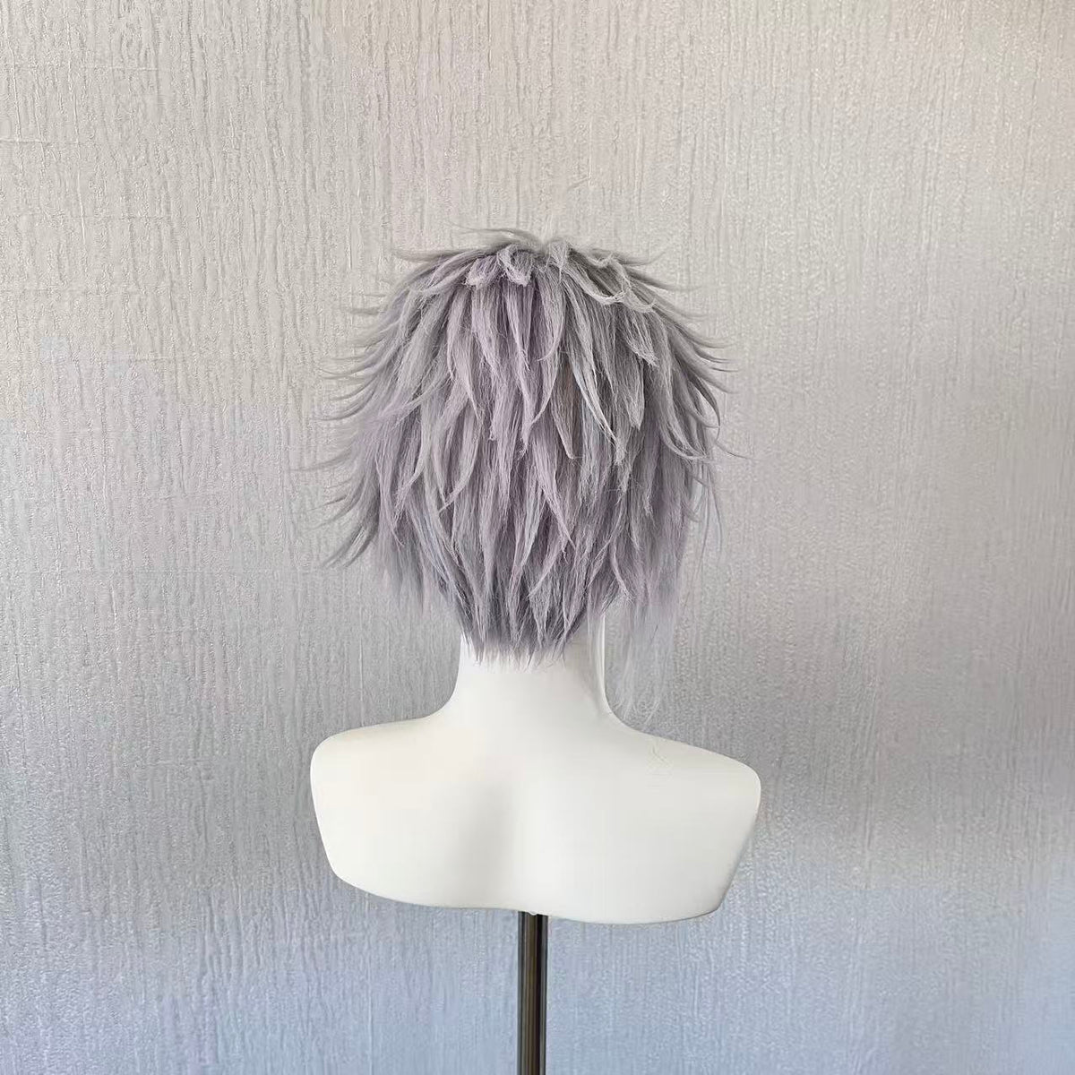 Qin Wu Cosplay Wig from The Ghost Hunter After Story – Handmade Silver Gray Short Anime Wig