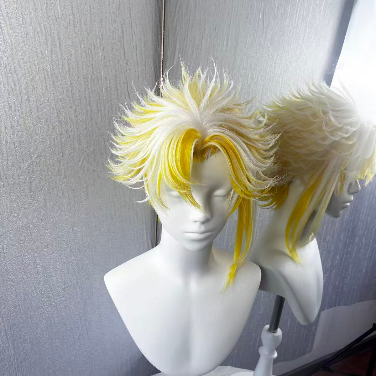 ao Short Cosplay Wig | Hand Pre-Styled Fluffy Layered Wig for Game Character Cosplay, Comic Con & Halloween Costume